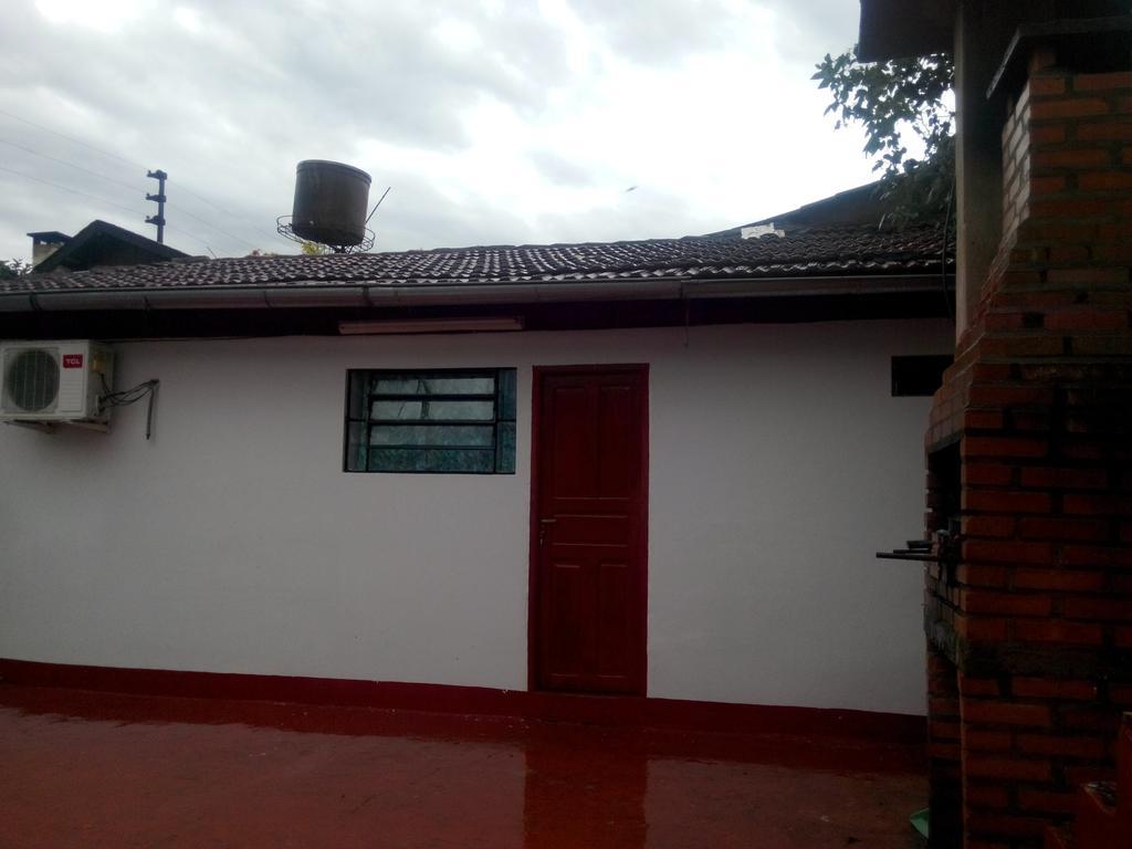 Iguazu Rey Hostelプエルト・イグアス エクステリア 写真
