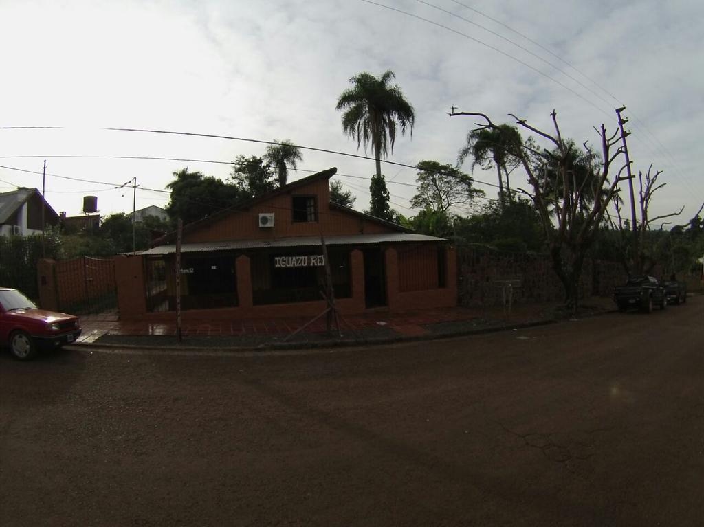 Iguazu Rey Hostelプエルト・イグアス エクステリア 写真