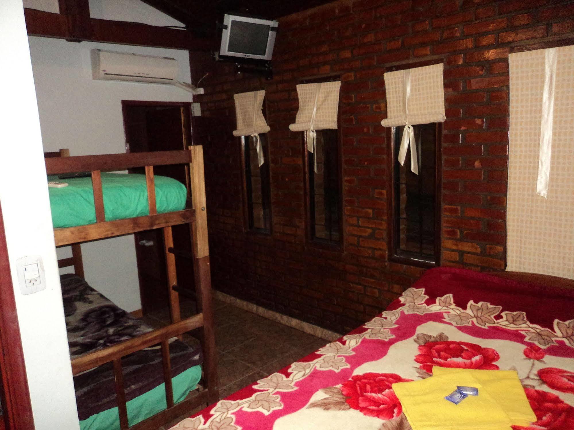 Iguazu Rey Hostelプエルト・イグアス エクステリア 写真