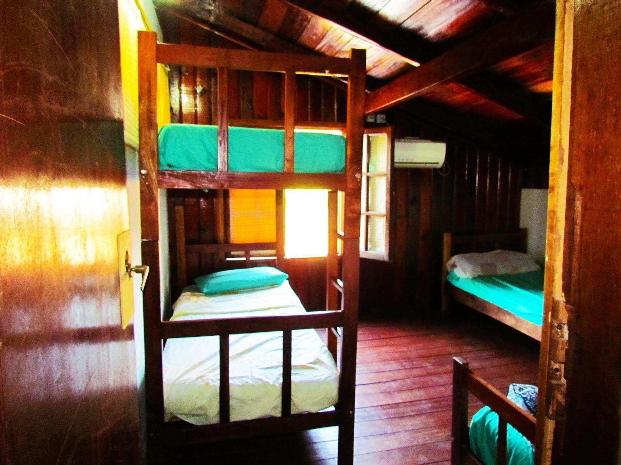Iguazu Rey Hostelプエルト・イグアス エクステリア 写真