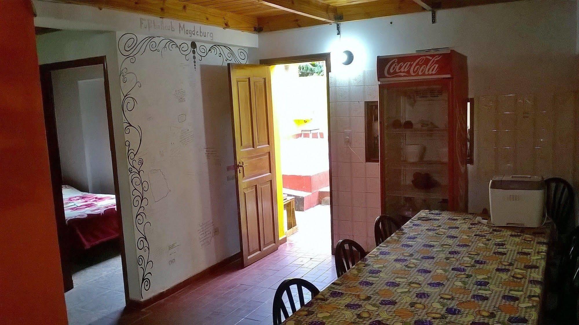 Iguazu Rey Hostelプエルト・イグアス エクステリア 写真